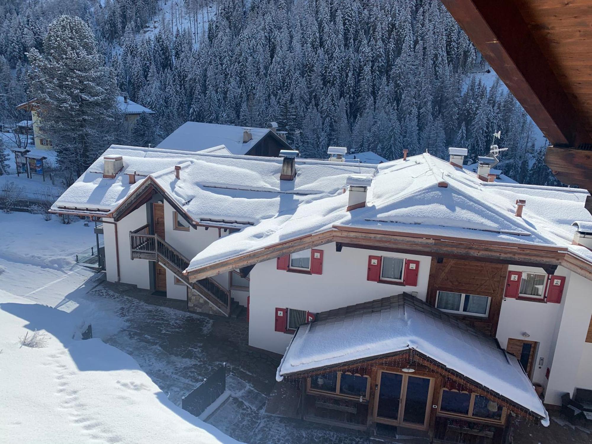 Luxury Chalet Orchidea Canazei Exterior photo